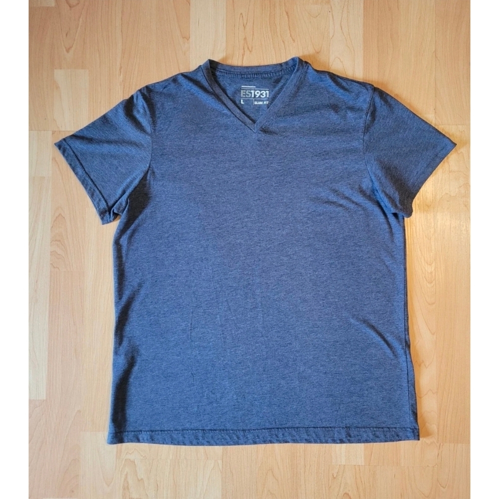 Woolworths v-neck t-shirt